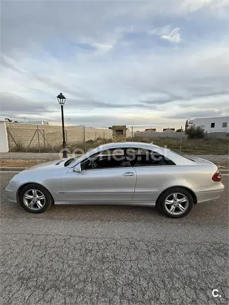 Käytetty Mercedes CLK270 Avantgarde 170 HP (125 kW) 2004 Harmaa Coupe - kaksiovinen
