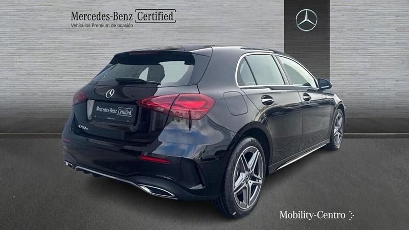 Usado Mercedes A250 163 CV (119 kW) 2024 Negro cosmos