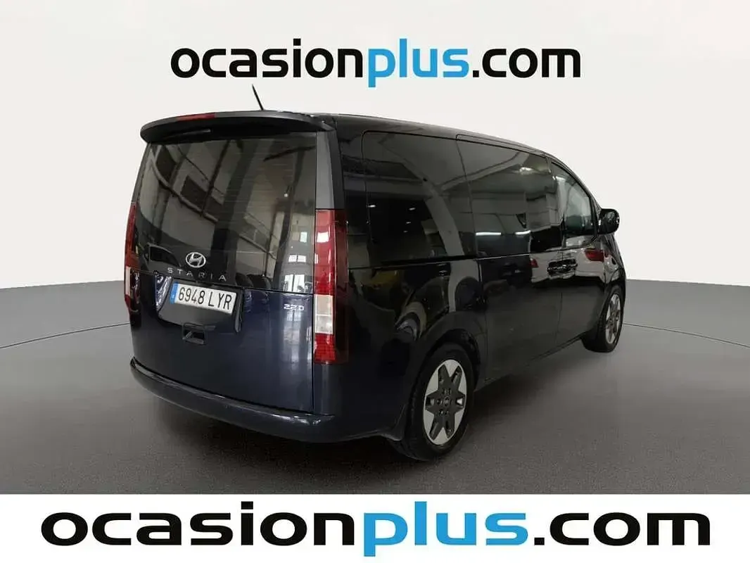 Usado Hyundai Staria 177 CV (130 kW) 2022 Azul Monovolumen