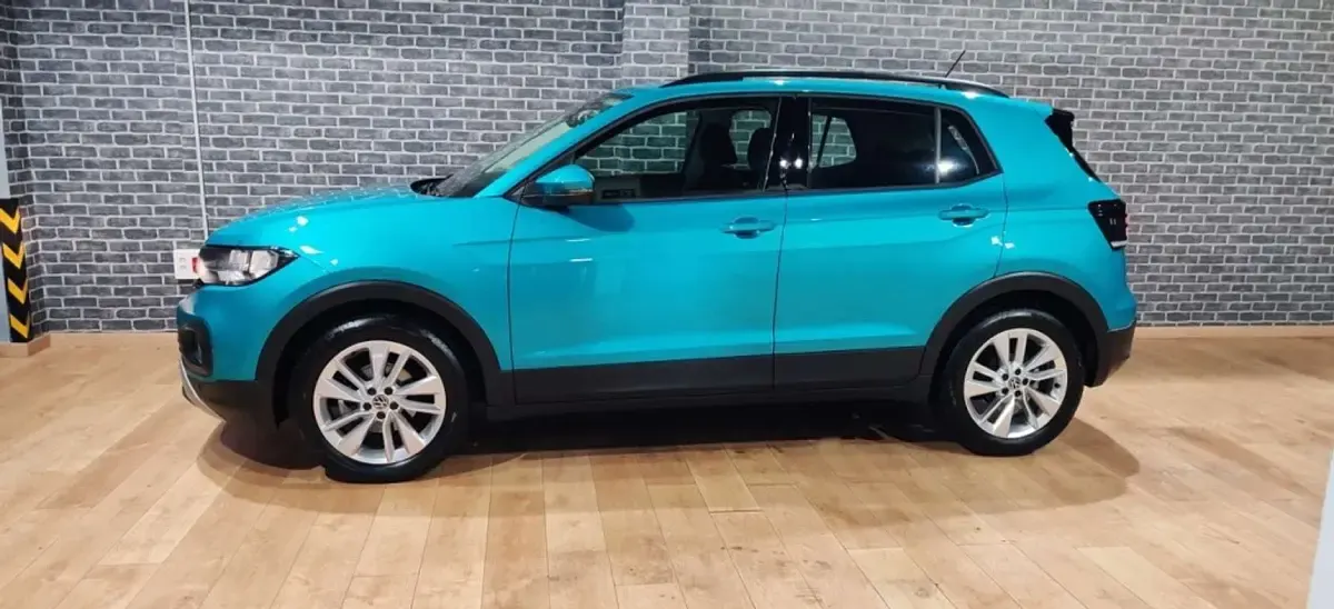 Usado VW T-Cross Advance 110 CV (80 kW) 2021 Verde SUV