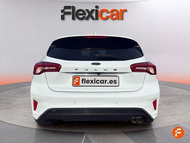 Usado Ford Focus ST-Line 125 CV (91 kW) 2018 Blanco Berlina