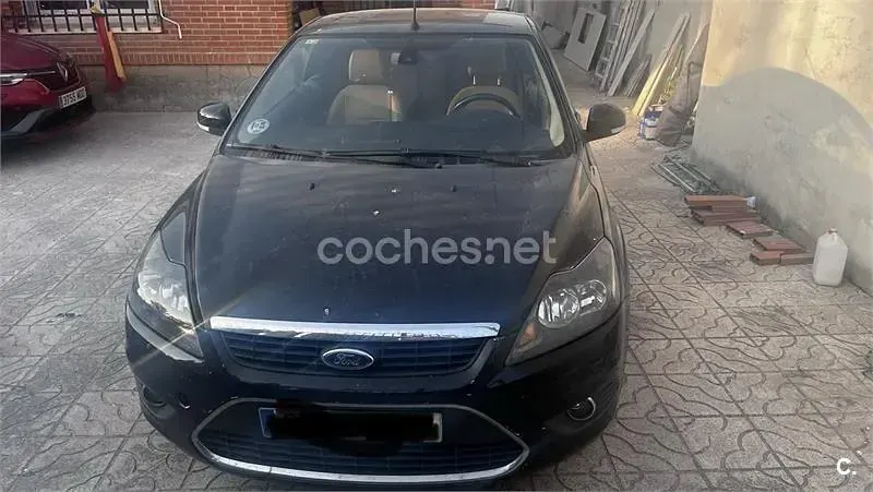 Usado Ford Focus Cabriolet Titanium 136 CV (100 kW) 2010 Negro Descapotable