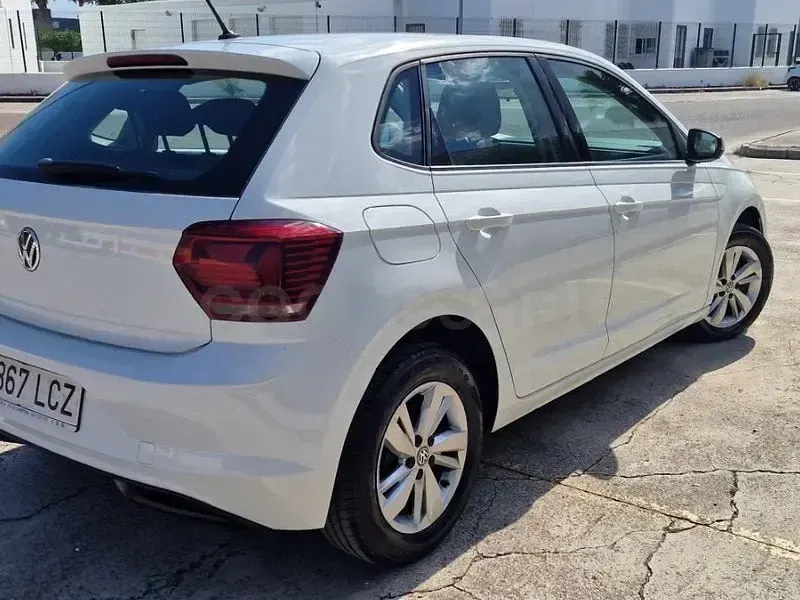 Usado VW Polo Edition 80 CV (58 kW) 2019 Blanco Utilitario