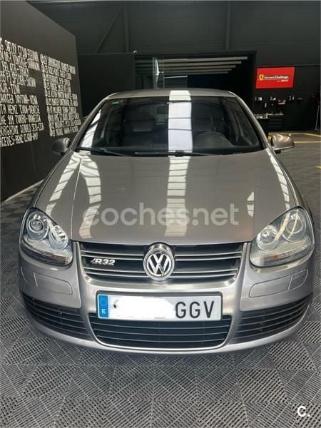 Gris / plata Usado 2007 VW Golf V R Berlina | 15.500 € (Precio justo) - Imagen 1/4