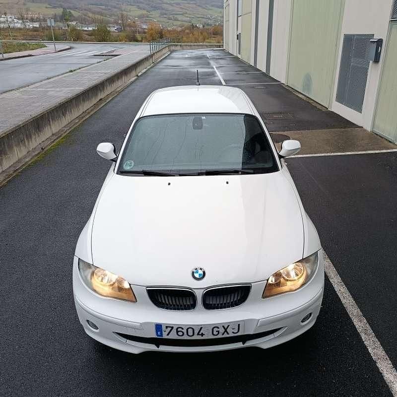 Usado BMW 116 116 HP (85 kW) 2010 Branco Citadino