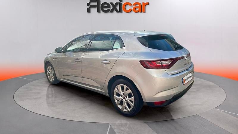 Usado Renault Mégane IV LIMITED 140 CV (102 kW) 2020 Gris Berlina