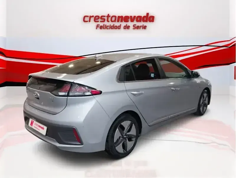 Usado Hyundai Ioniq 141 CV (103 kW) 2020 Gris / plata Utilitario