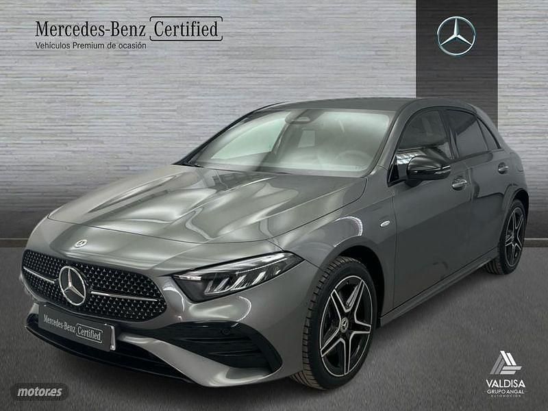 Usado Mercedes A250 AMG line 218 CV (160 kW) 2025 Gris Berlina