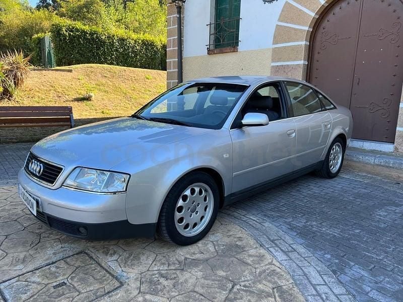 Usado Audi A6 150 CV (110 kW) 1999 Gris / plata Berlina