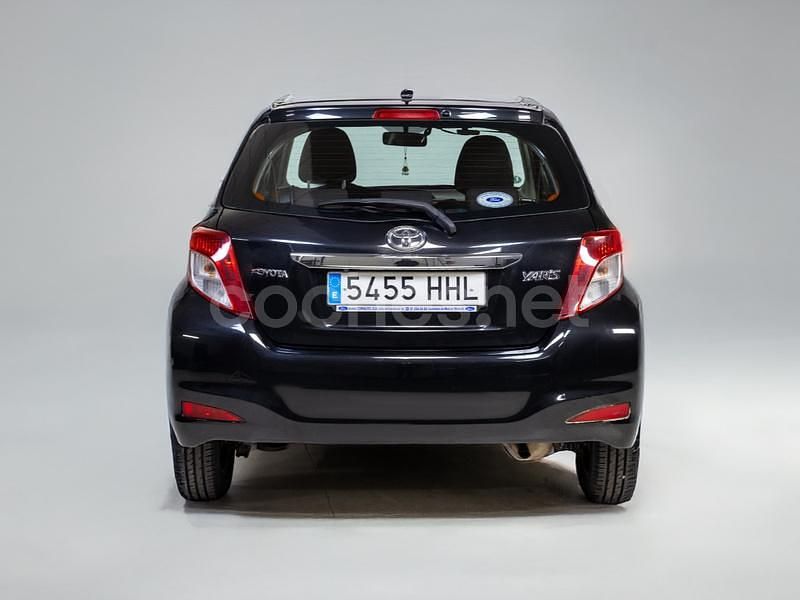 Usado Toyota Yaris Active 69 CV (50 kW) 2011 Negro Utilitario
