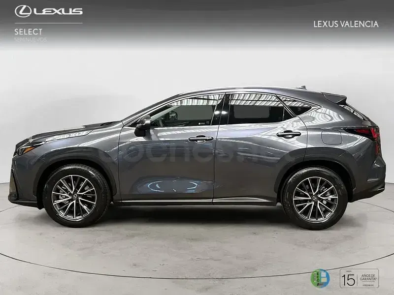 Nuevo Lexus NX450h+ 306 CV (225 kW) 2026 Gris / plata SUV