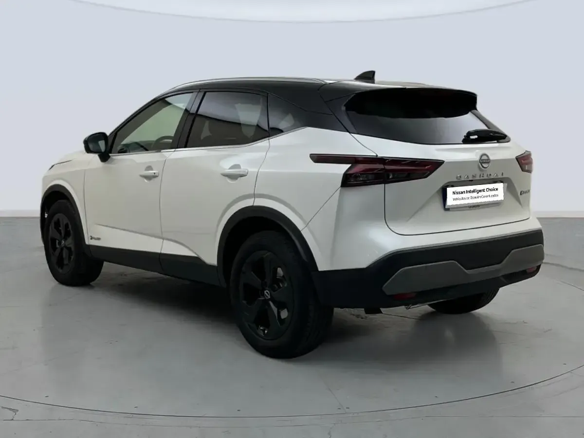 Usado Nissan Qashqai Black Edition 190 CV (139 kW) 2023 Blanco SUV