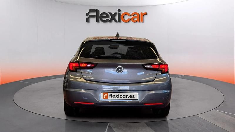 Usado Opel Astra GS Line 131 CV (96 kW) 2019 Gris Berlina