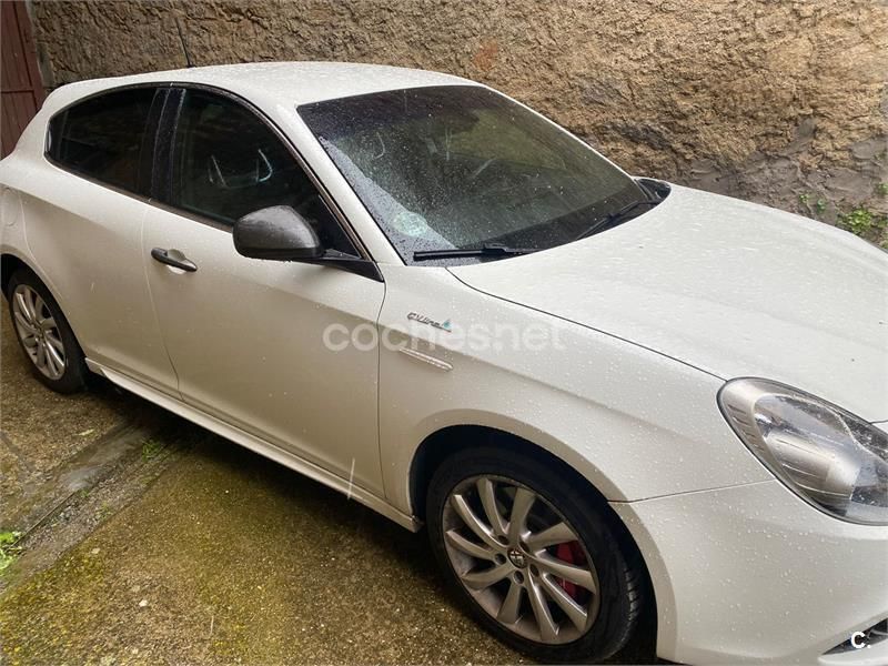Usado Alfa Romeo Giulietta Distinctive 105 CV (77 kW) 2014 Blanco Utilitario