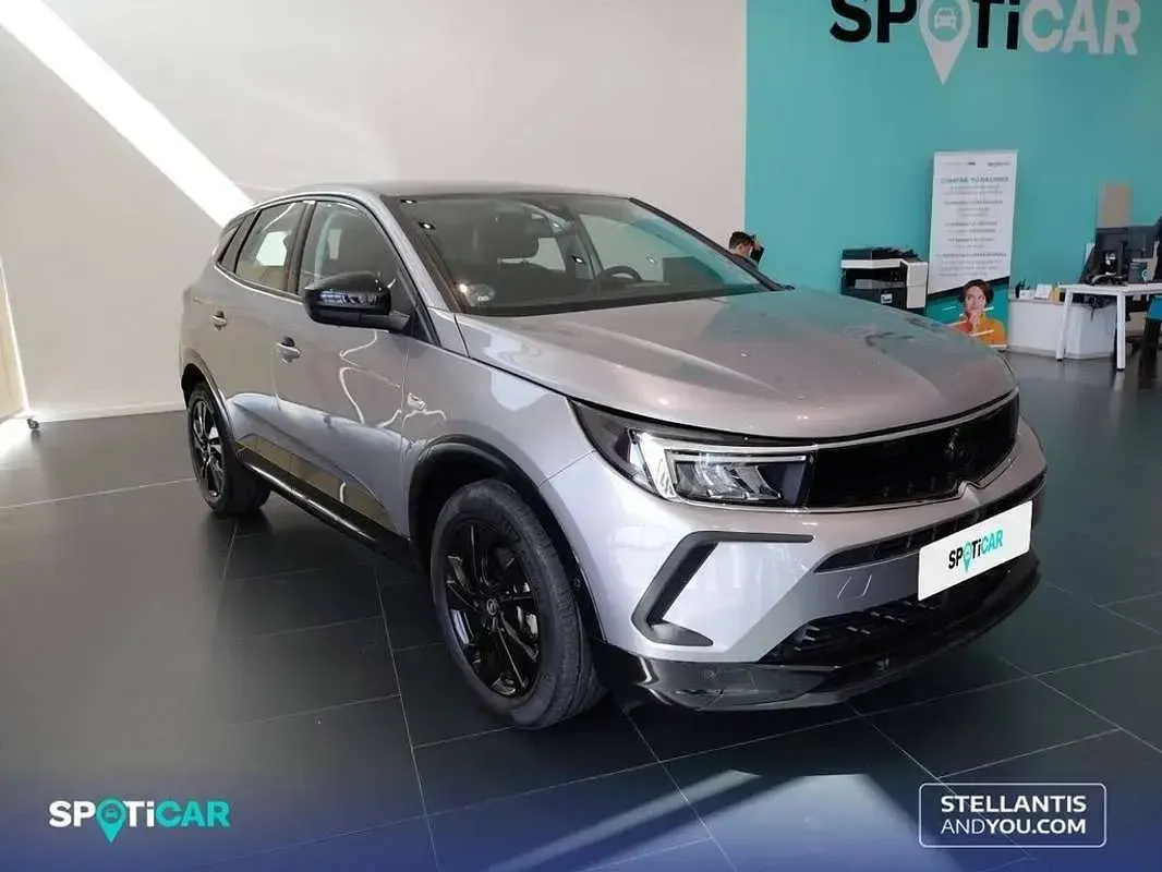Używany Opel Grandland X S 131 KM (96 kW) 2024 Szary SUV