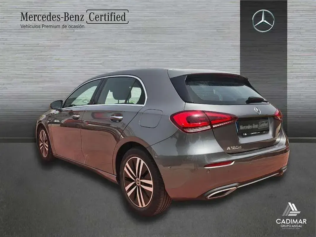 Usado Mercedes A180 116 CV (85 kW) 2022 Berlina