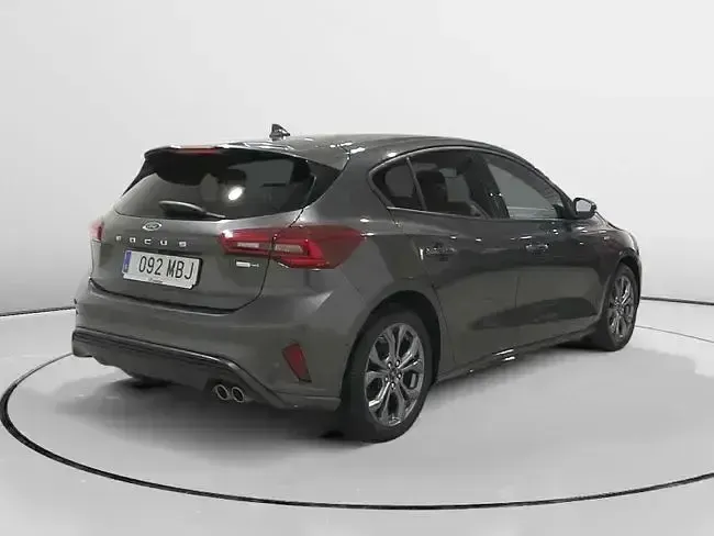 Usado Ford Focus ST-Line 125 CV (91 kW) 2022 Gris