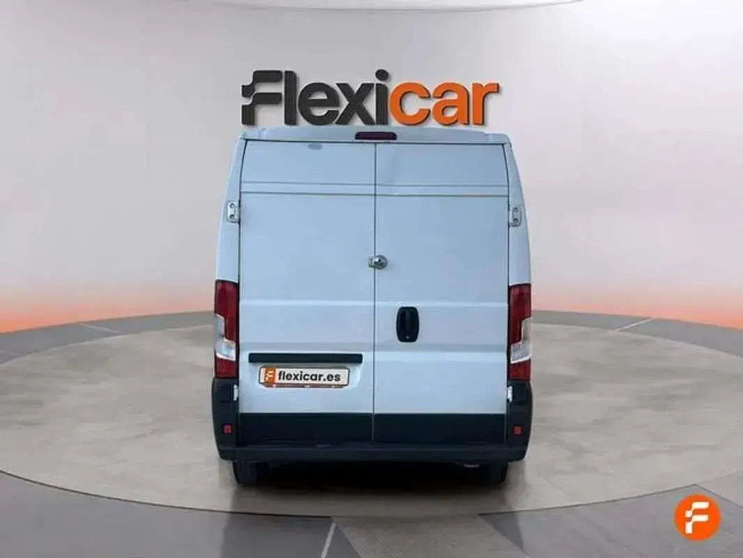 Usado Peugeot Boxer 110 CV (80 kW) 2018 Blanco Van