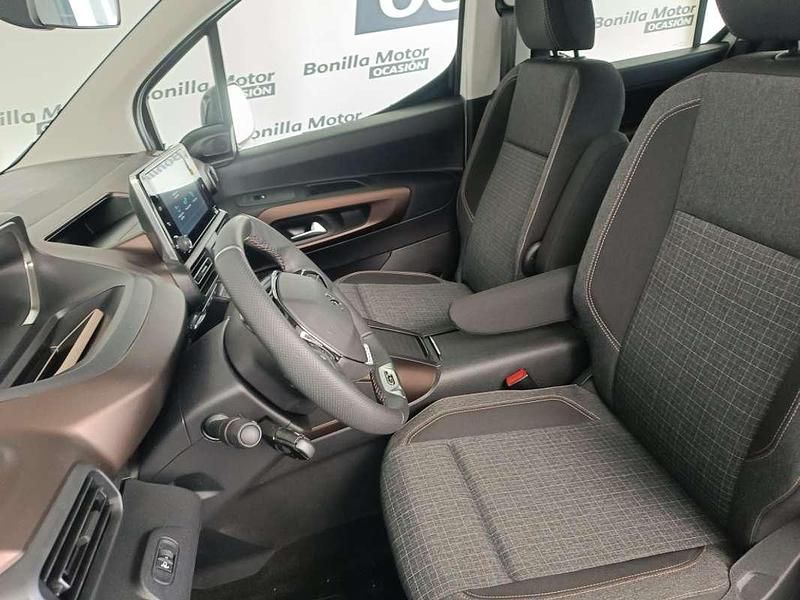 Usado Peugeot e-Rifter GT 100 kW (136 CV) 2023 Blanco Monovolumen