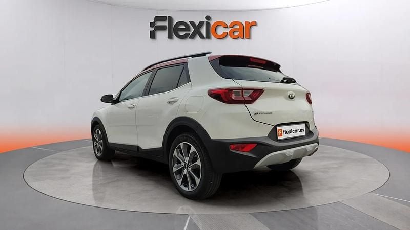 Usado Kia Stonic 101 CV (74 kW) 2020 Blanco SUV