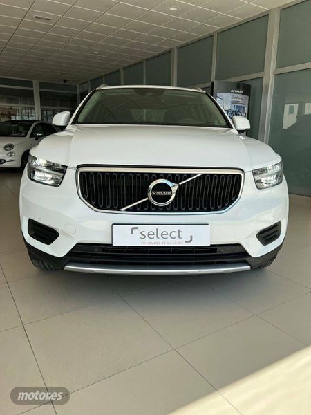 Blanco Usado 2018 Volvo XC40 Momentum SUV | 35.500 € - Imagen 1/4