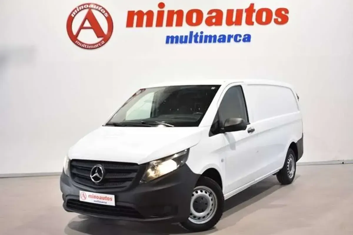 Usado Mercedes Vito 136 CV (100 kW) 2021 Blanco Van