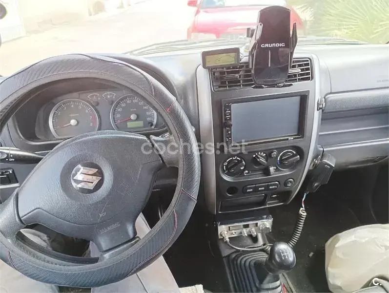 Usado Suzuki Jimny 85 CV (62 kW) 2007 Verde SUV