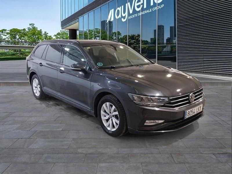 Usado VW Passat Business 122 CV (89 kW) 2020 Gris Familiar