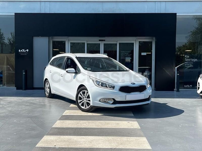 Usado Kia Ceed Sportswagon 128 CV (94 kW) 2015 Blanco Familiar