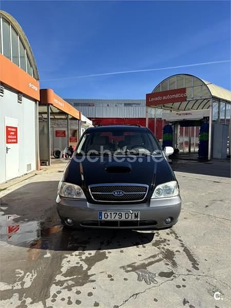 Usado Kia Carnival EX 144 CV (105 kW) 2005 Negro Monovolumen