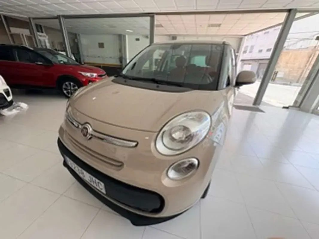 Usado Fiat 500L 95 CV (69 kW) 2015 Beige Monovolumen