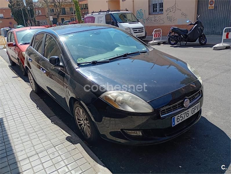 Usado Fiat Bravo Dynamic 105 CV (77 kW) 2009 Negro Utilitario