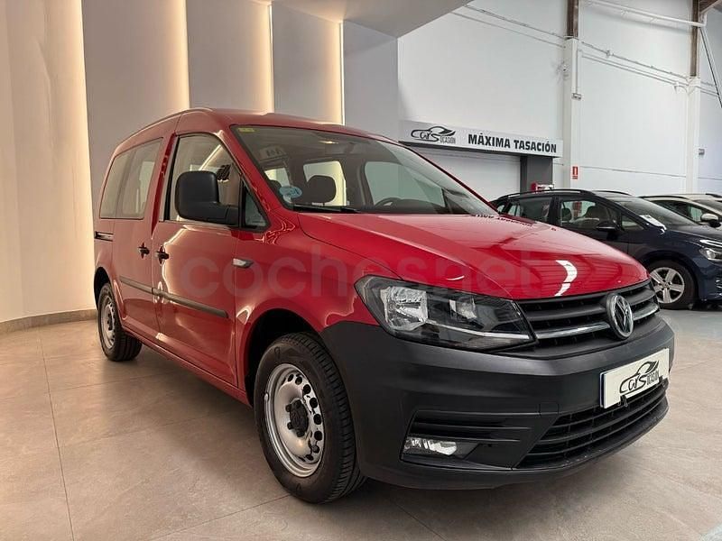 Usado VW Caddy Beach 102 CV (75 kW) 2020 Rojo Monovolumen