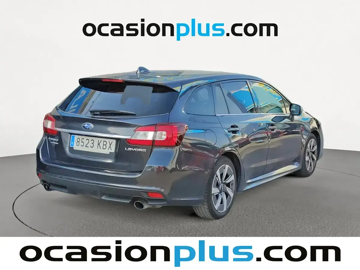 Usado Subaru Levorg Sport 170 CV (125 kW) 2017 Gris Familiar