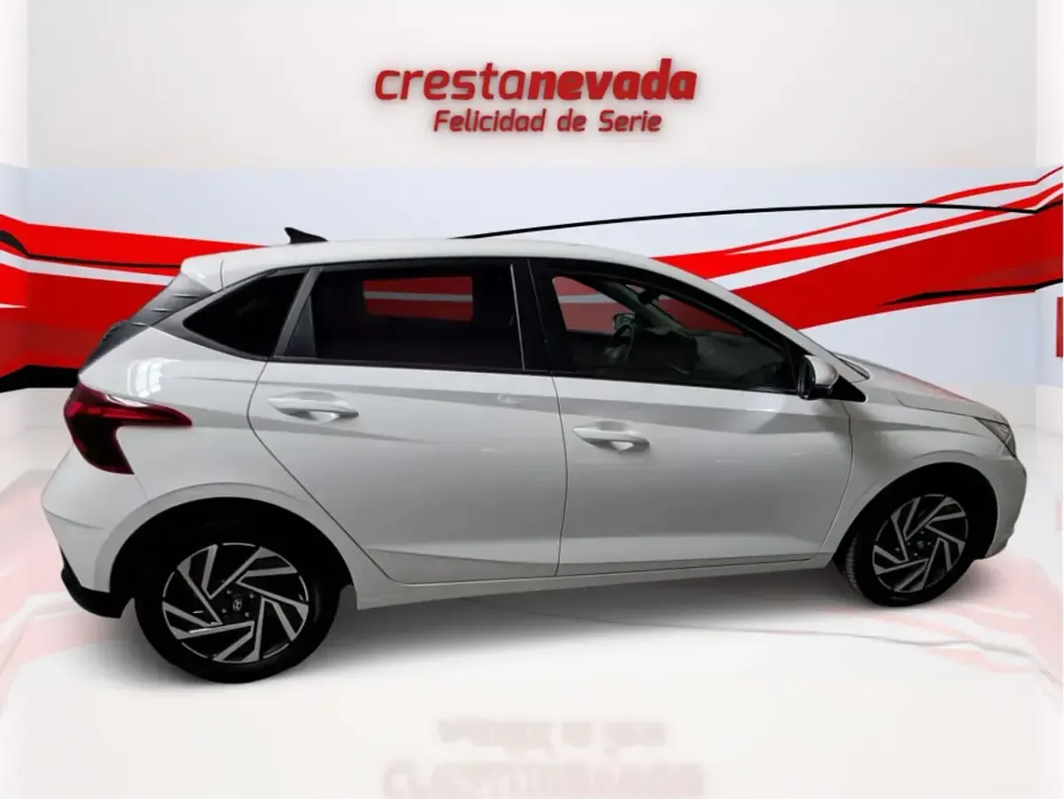 Usado Hyundai i20 101 CV (74 kW) 2024 Blanco Utilitario