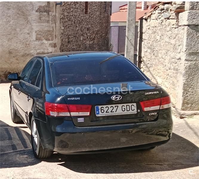 Usado Hyundai Sonata Comfort 140 CV (102 kW) 2008 Negro Berlina