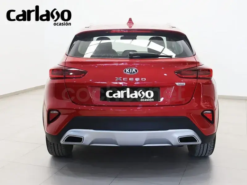 Usado Kia XCeed 160 CV (117 kW) 2021 Granate SUV