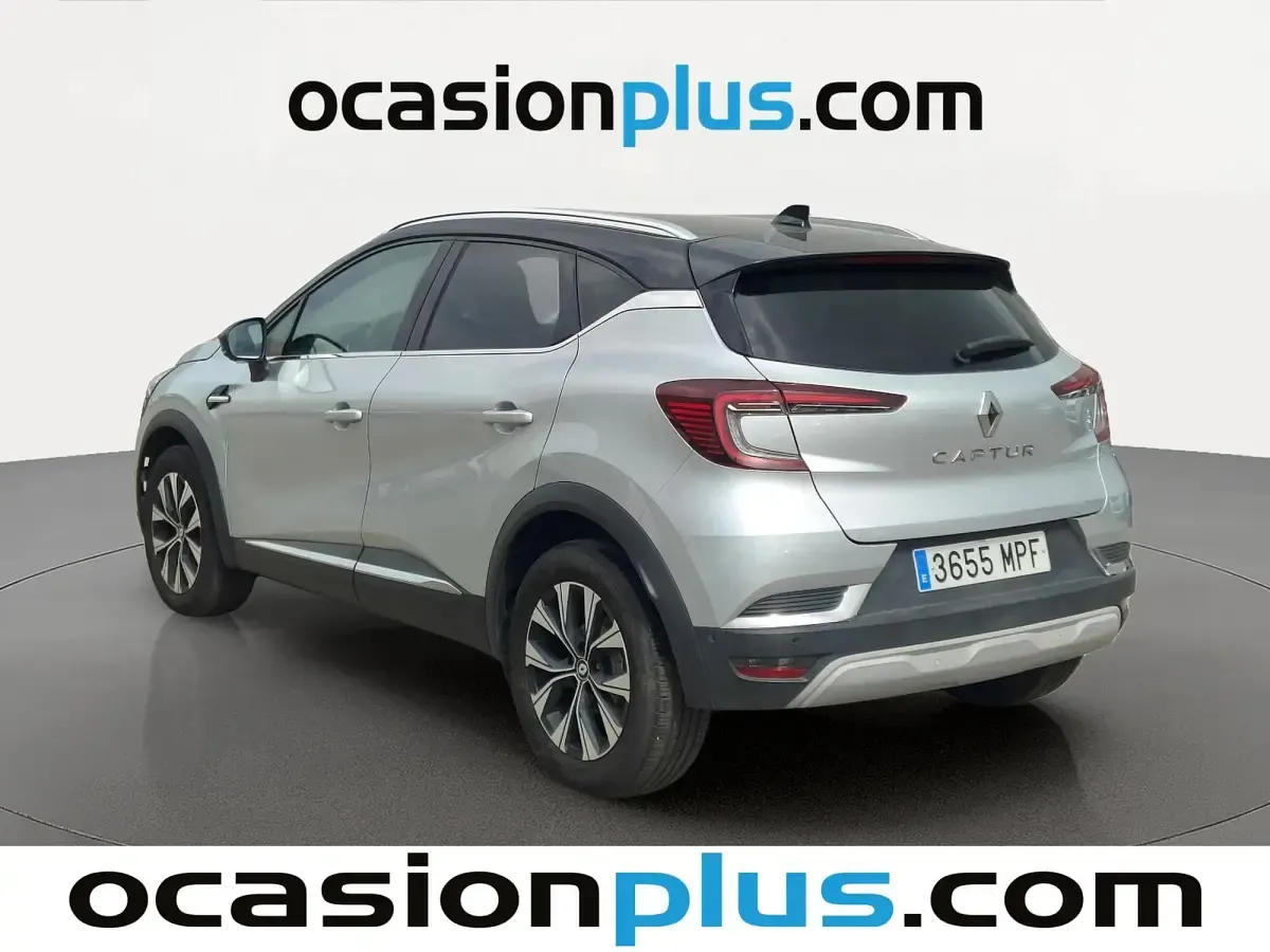 Usado Renault Captur Techno 90 CV (66 kW) 2024 Gris SUV