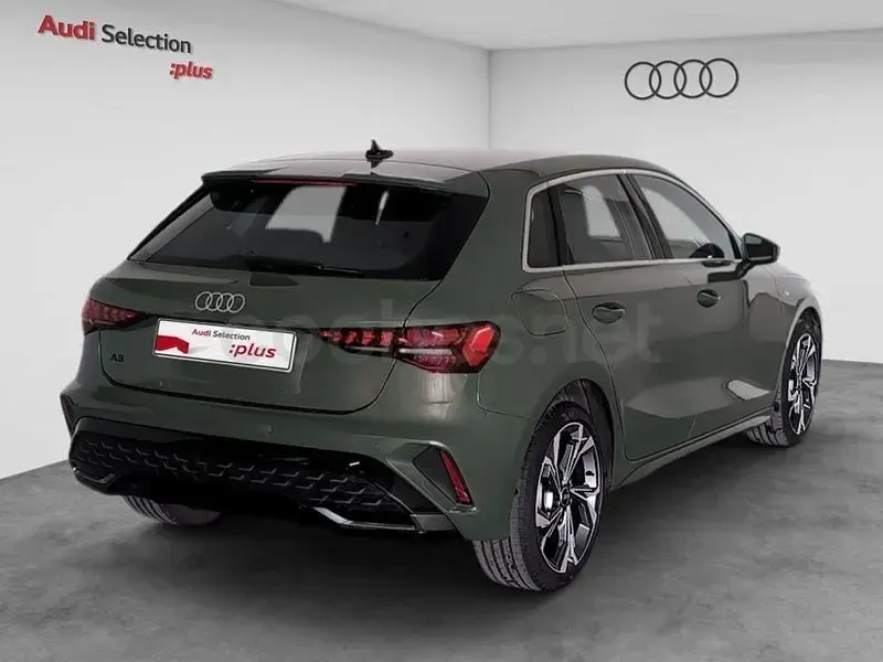 Usado Audi A3 S-Line 204 CV (150 kW) 2025 Verde Berlina