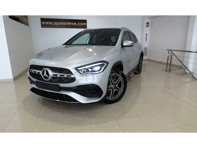 Usado Mercedes GLA250 218 CV (160 kW) 2021 Gris / plata SUV
