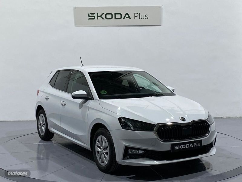 Blanco Usado 2024 Skoda Fabia Selection Berlina | 16.950 € (Precio justo) - Imagen 1/3