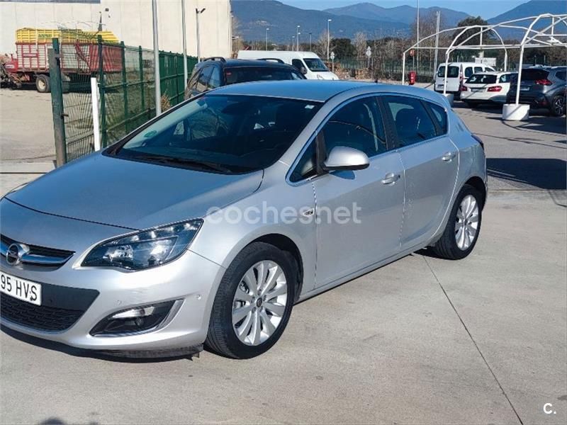 Plata Usado 2014 Opel Astra Sportive Utilitario | 9490 € (Caro) - Imagen 1/1