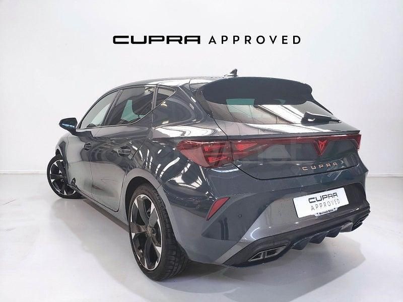 Usado Cupra Leon 150 CV (110 kW) 2025 Azul Berlina
