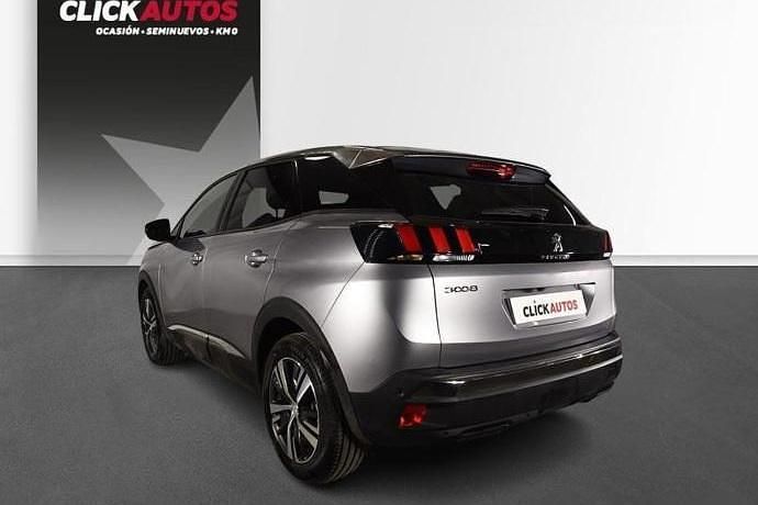 Usado Peugeot 3008 Allure 130 CV (95 kW) 2023 Gris SUV