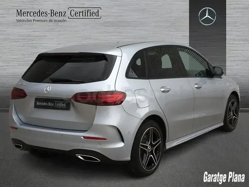 Usado Mercedes B250e 218 CV (160 kW) 2025 Gris / plata Utilitario