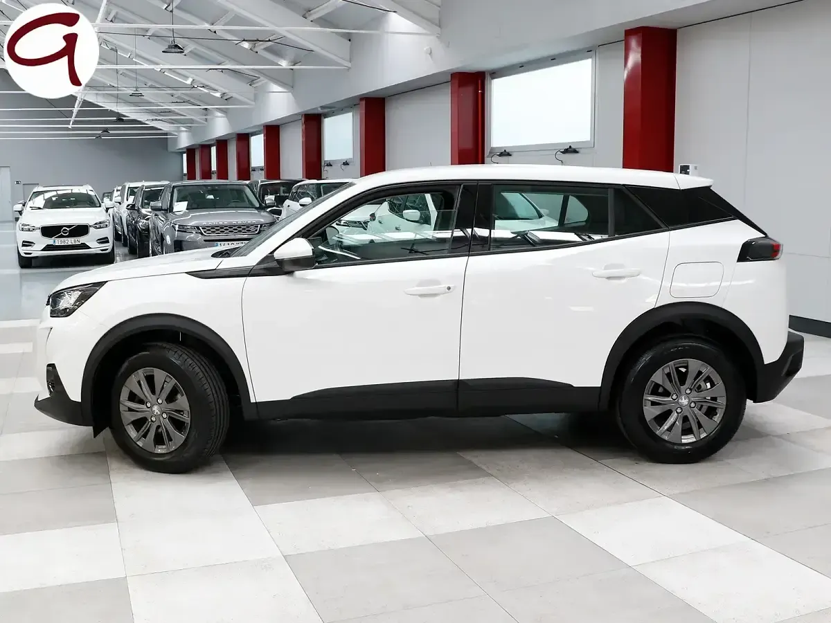 Usado Peugeot 2008 Active 110 CV (80 kW) 2021 Blanco SUV