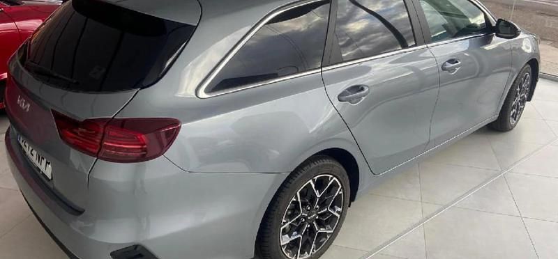 Nuevo Kia Ceed Style 101 CV (74 kW) 2025 Lunar silver Utilitario