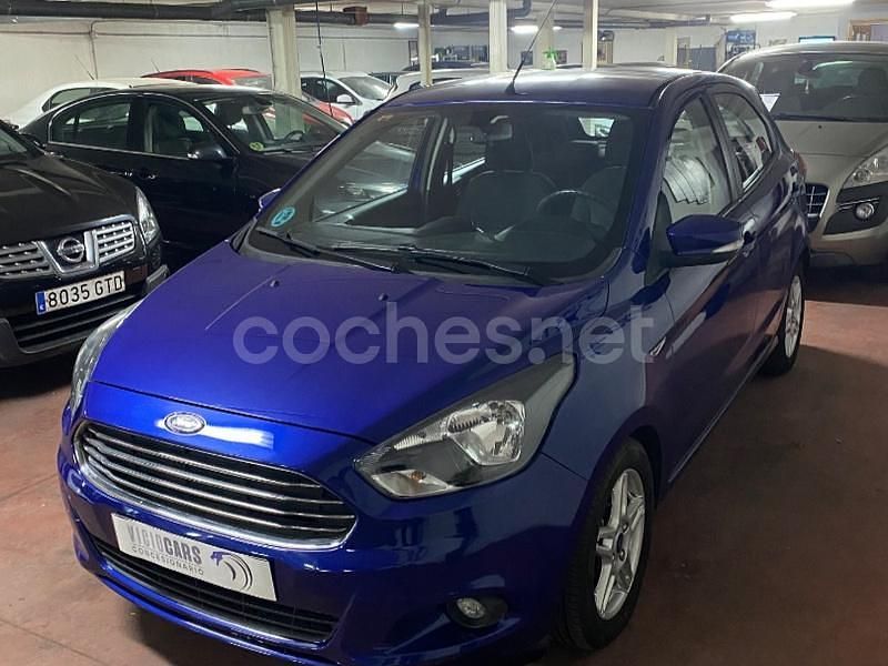 Usado Ford Ka Plus 70 CV (51 kW) 2017 Azul Utilitario