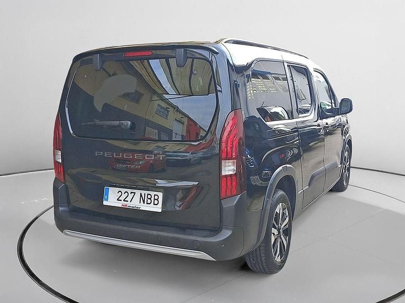 Usado Peugeot Rifter GT 131 CV (96 kW) 2025 Negro Monovolumen
