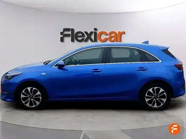 Usado Kia Ceed 100 CV (73 kW) 2024 Azul Utilitario